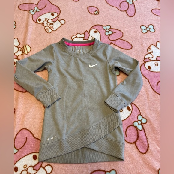 Nike - Picture 4 of 4